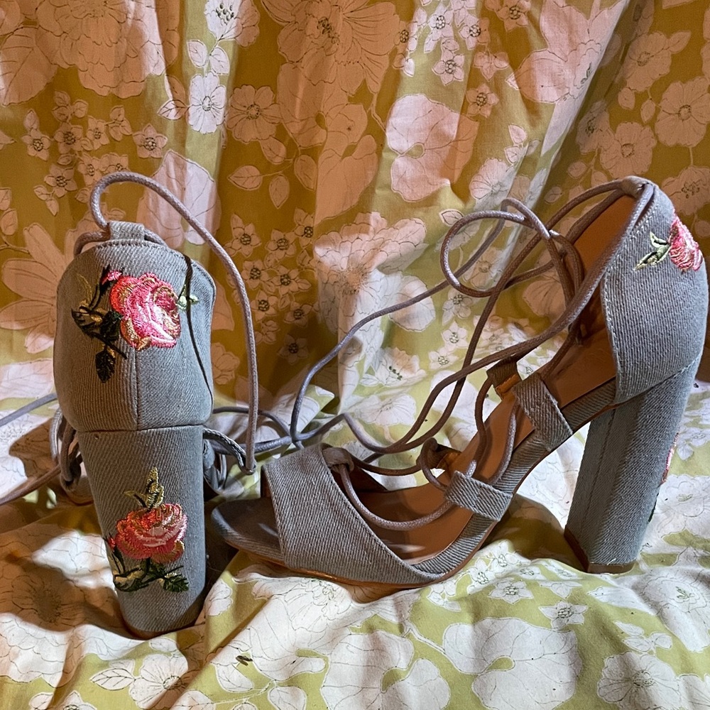 Embroidered Lace-Up Block Heel Sandals